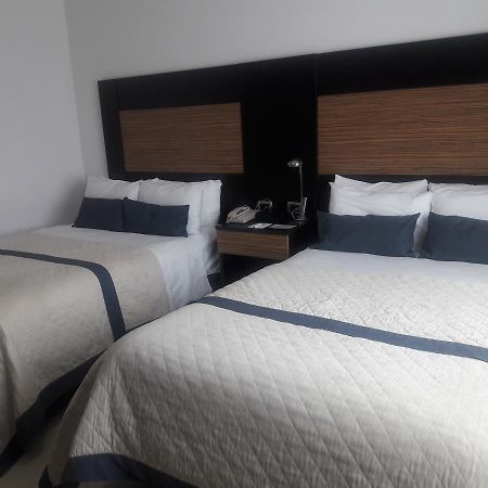 Готель Wyndham Garden Silao Bajio Aeropuerto Екстер'єр фото