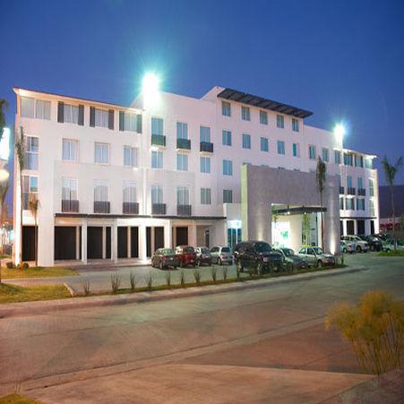 Готель Wyndham Garden Silao Bajio Aeropuerto Екстер'єр фото