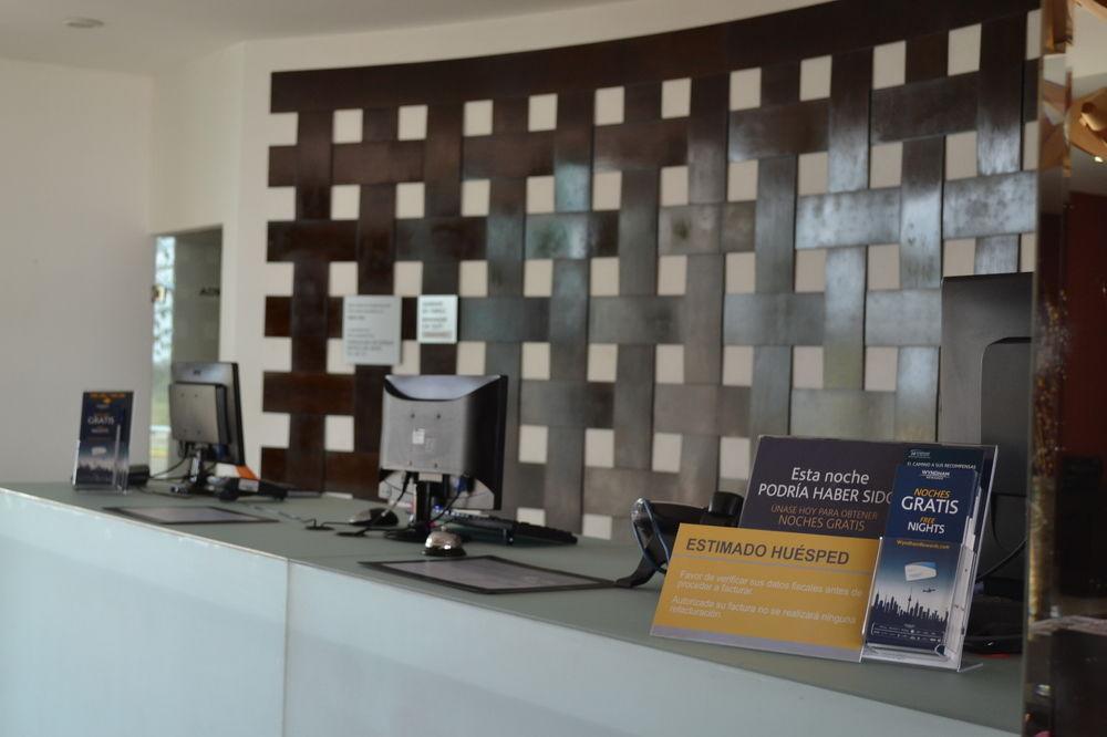 Готель Wyndham Garden Silao Bajio Aeropuerto Екстер'єр фото
