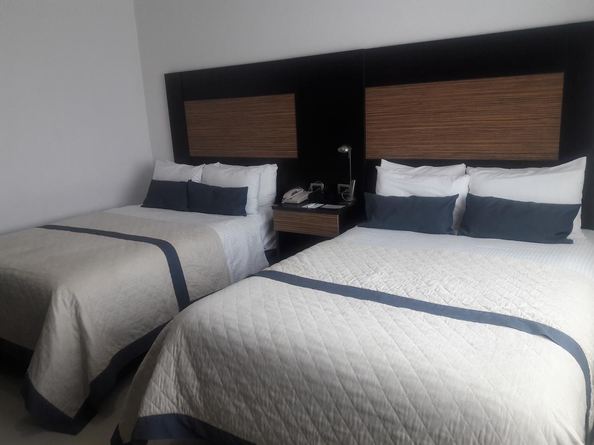 Готель Wyndham Garden Silao Bajio Aeropuerto Екстер'єр фото