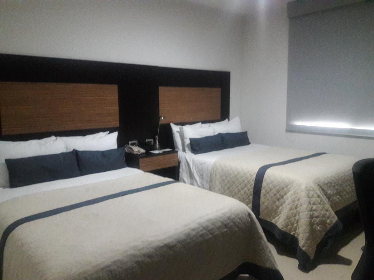 Готель Wyndham Garden Silao Bajio Aeropuerto Екстер'єр фото