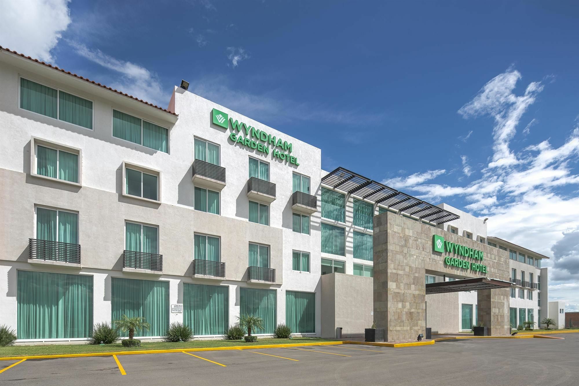 Готель Wyndham Garden Silao Bajio Aeropuerto Екстер'єр фото