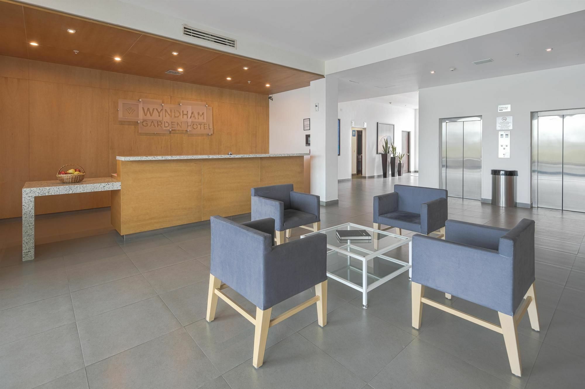 Готель Wyndham Garden Silao Bajio Aeropuerto Екстер'єр фото