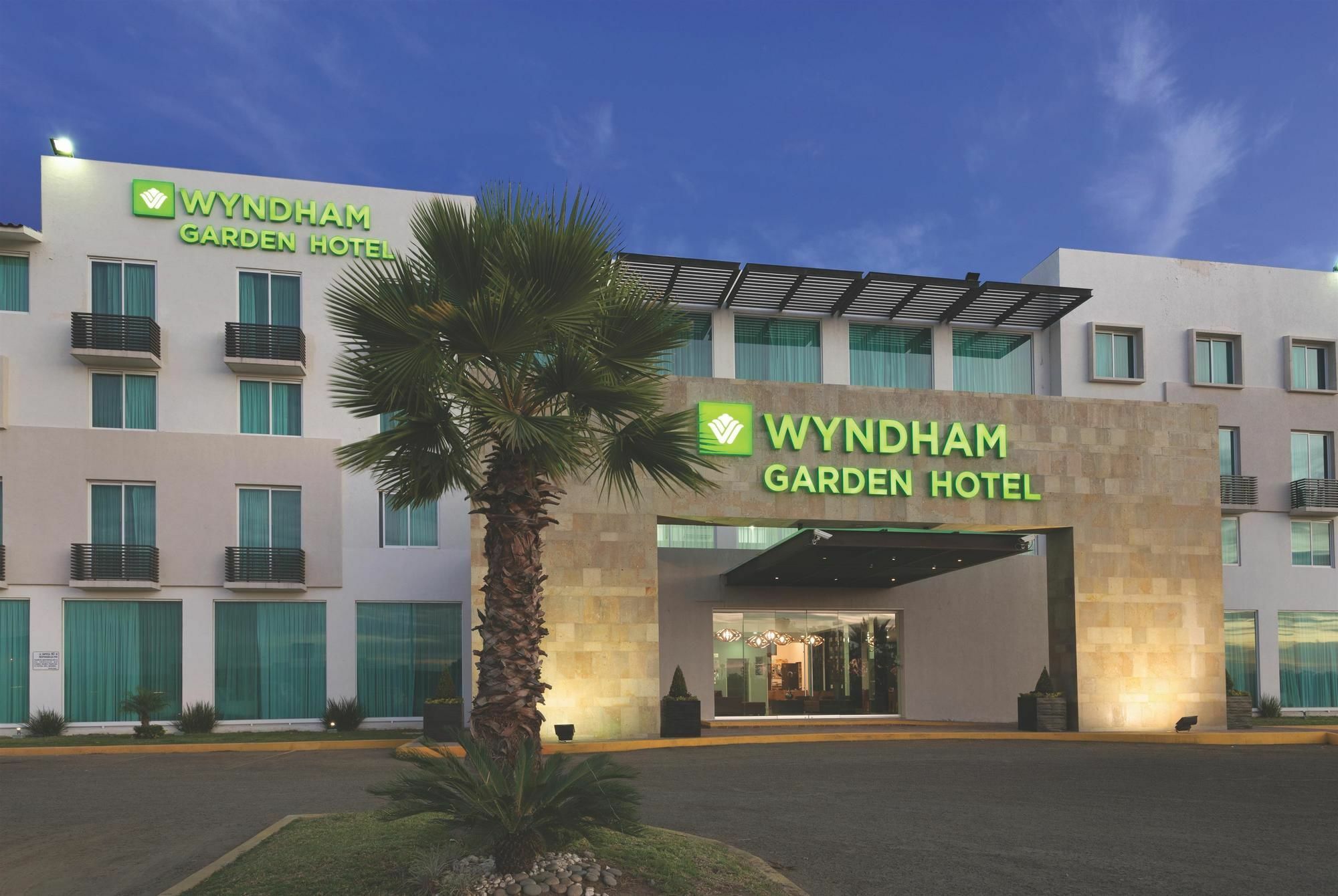 Готель Wyndham Garden Silao Bajio Aeropuerto Екстер'єр фото